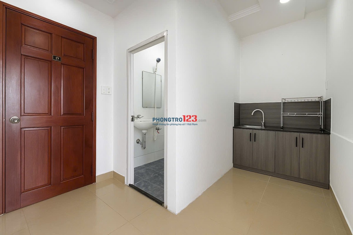 Phòng trọ 1 phòng ngủ ban công thoáng gần Hàng Xanh – Ung Văn Khiêm, Bình Thạnh