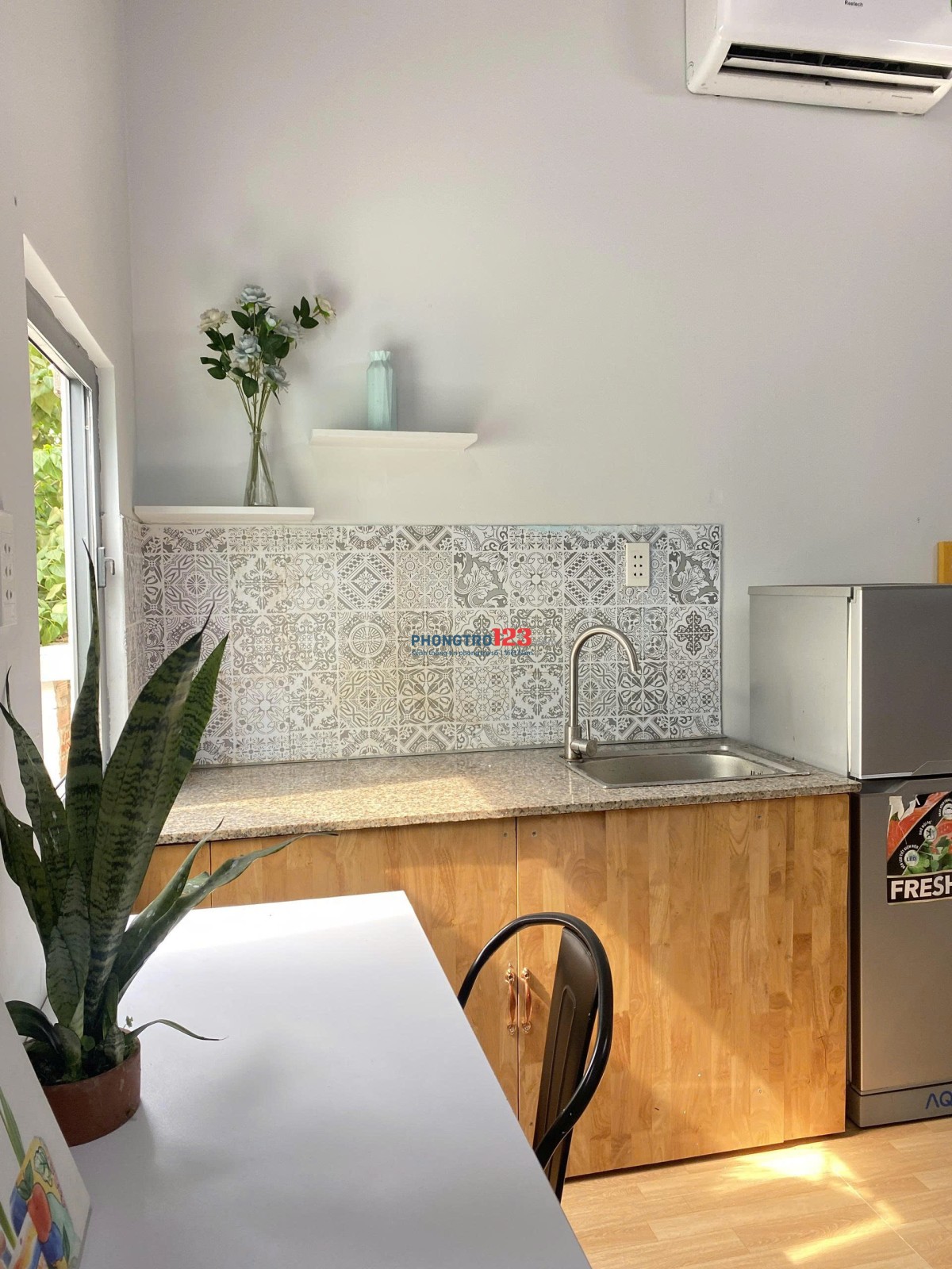 CHO THUÊ PHÒNG CÓ CỬA SỔ LỚN THOÁNG MÁT FULL NỘI THẤT ĐƯỜNG HỒ VĂN HUÊ QUẬN PHÚ NHUẬN, SÁT Q1, Q3