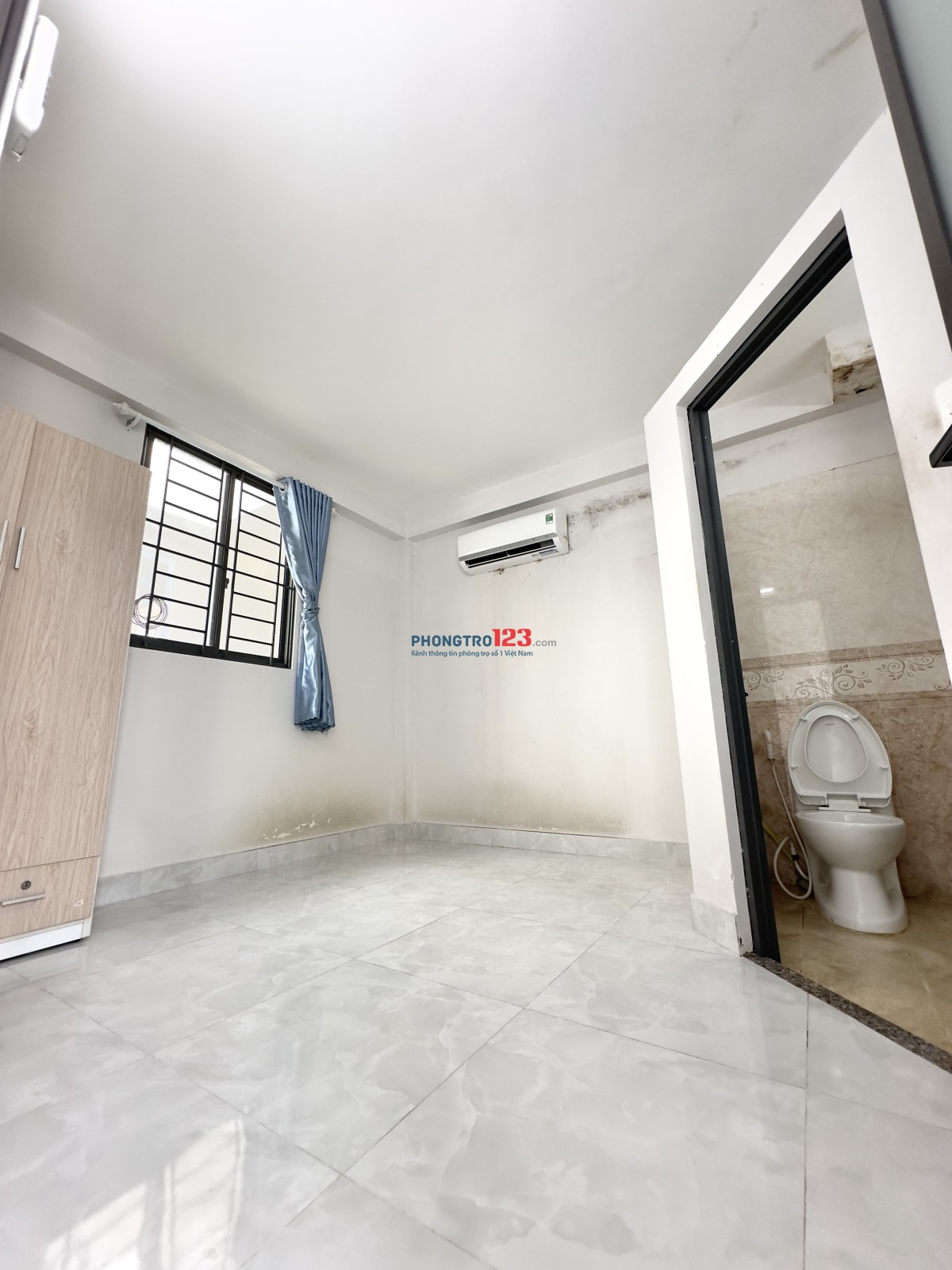 Phòng tầng 3 sở hữu luôn sân thượng phía trước tại 116/46 Dương Quảng Hàm p5 Gò Vấp gần ĐH Văn Lang