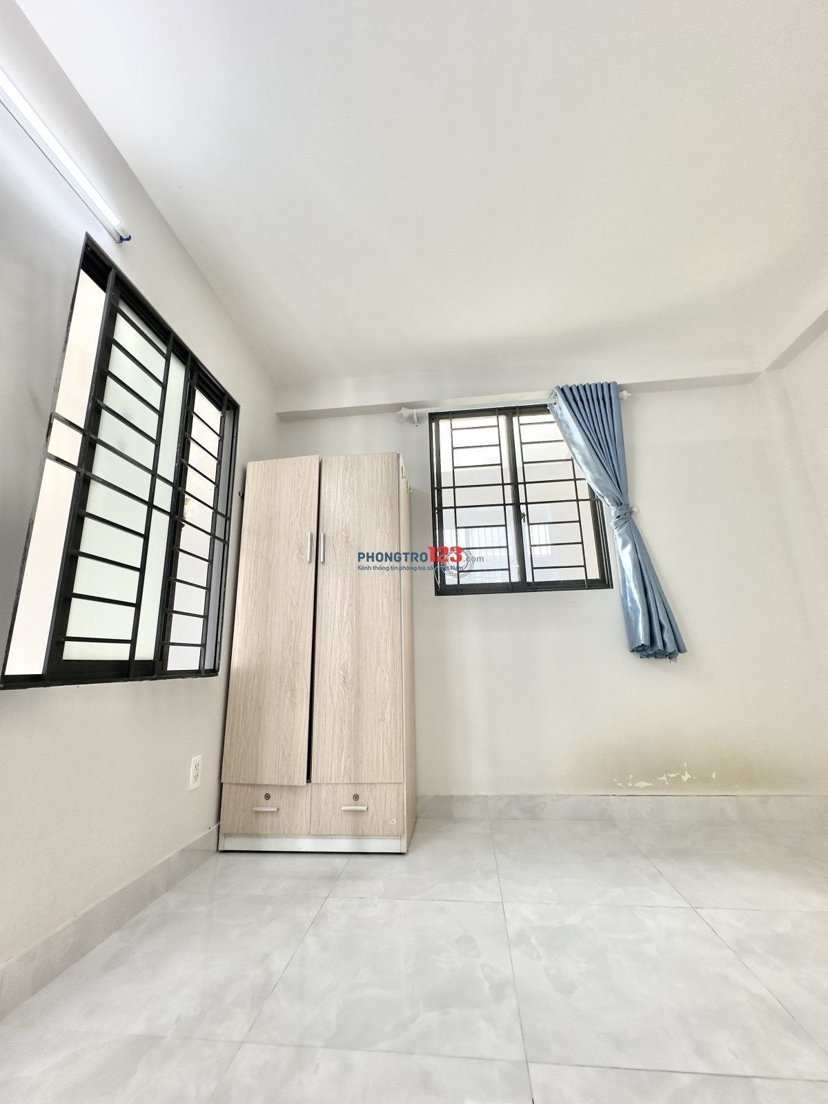 Phòng tầng 3 sở hữu luôn sân thượng phía trước tại 116/46 Dương Quảng Hàm p5 Gò Vấp gần ĐH Văn Lang