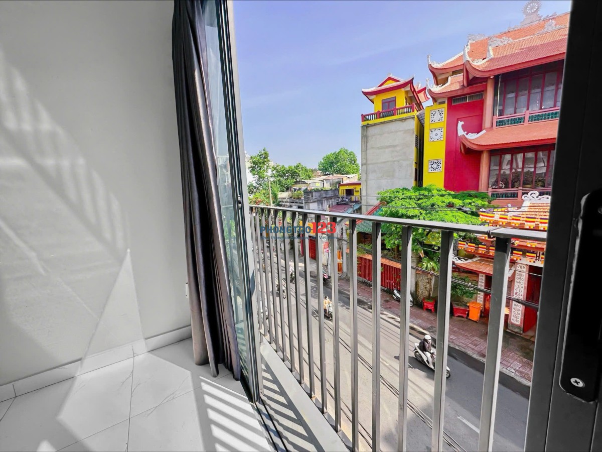 Cho thuê phòng gác lửng, ban công mặt tiền, full nội thất – Trần Huy Liệu, Phú Nhuận giáp Q1, Q3