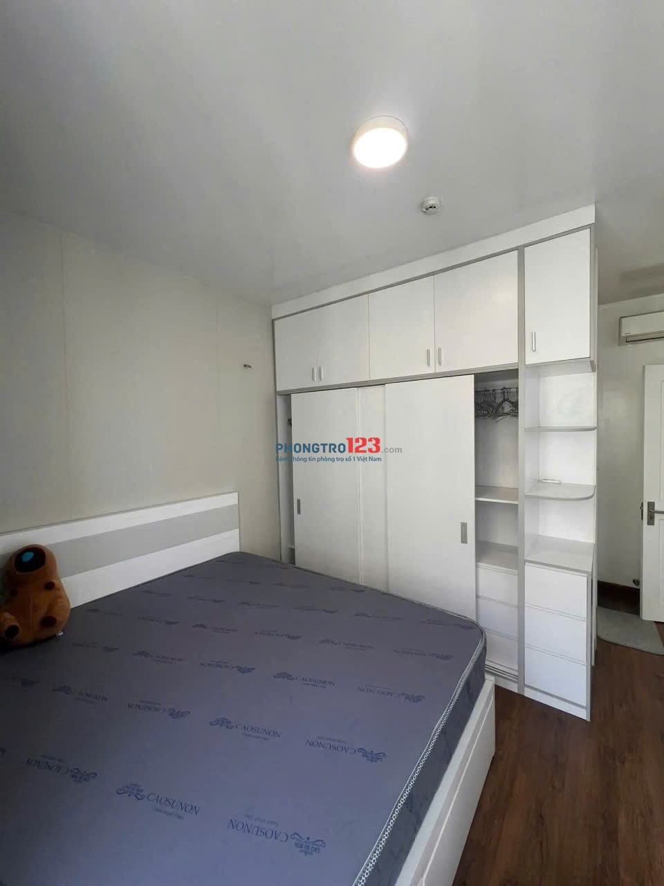 Cộng Hòa Plaza - 141 Cộng Hòa căn hộ 3p ngủ giá 12tr/tháng