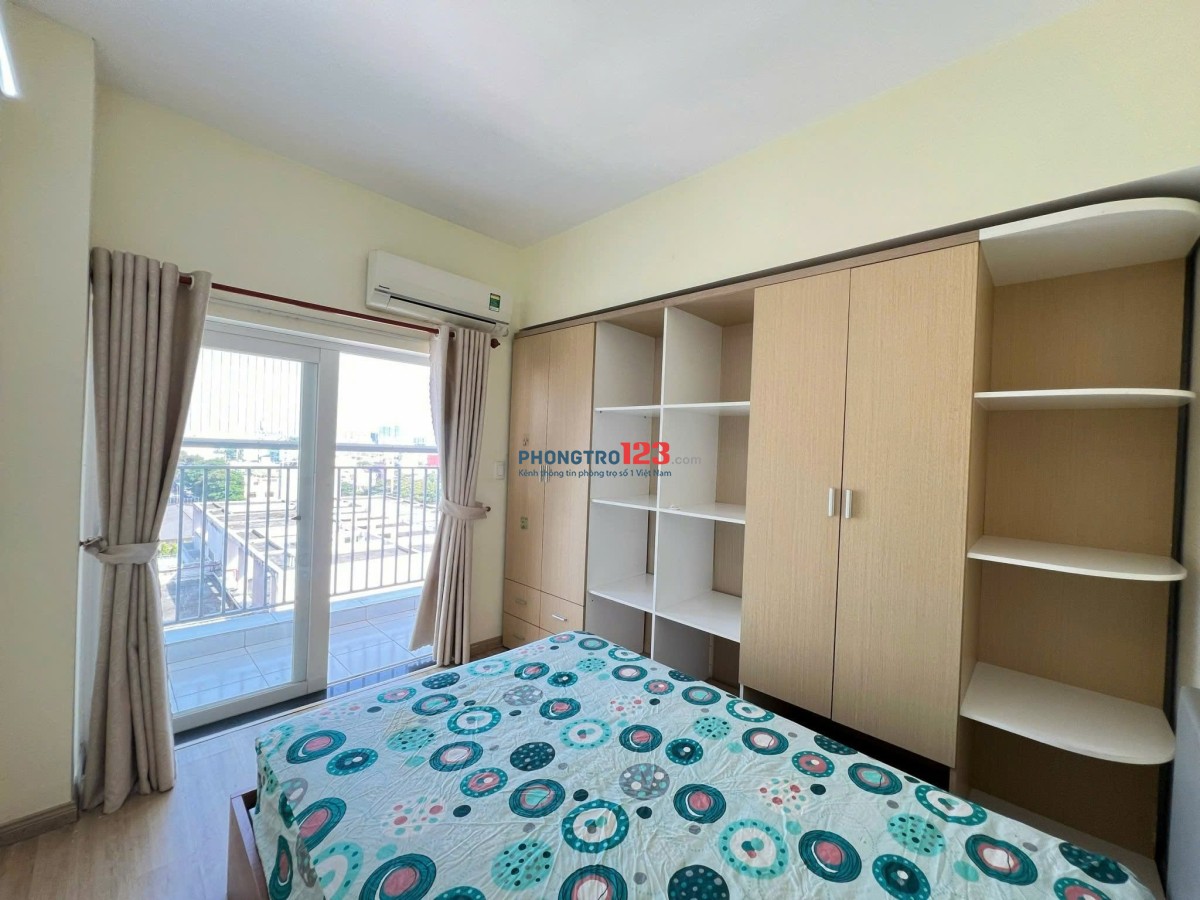 Chung cư Oriental 685 Âu Cơ cho thuê căn 3PN, không nội thất giá 13tr5/tháng