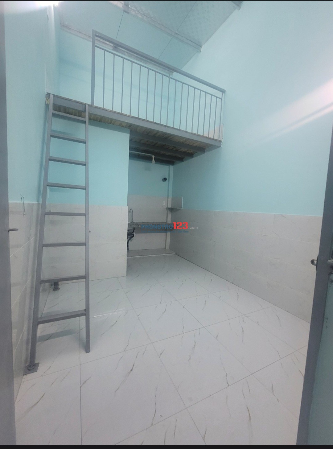 Phòng trọ gác cao 2m Ung văn khiêm gần Ga Tân Cảng cầu Sài Gòn Nguyễn văn thương , ĐH GTVT HUTECH