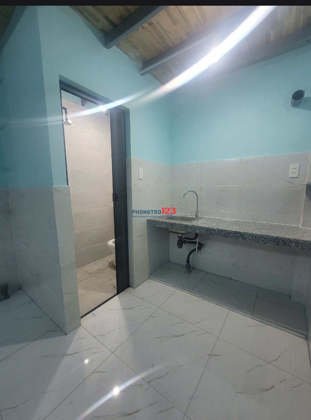 Phòng trọ gác cao 2m Ung văn khiêm gần Ga Tân Cảng cầu Sài Gòn Nguyễn văn thương , ĐH GTVT HUTECH