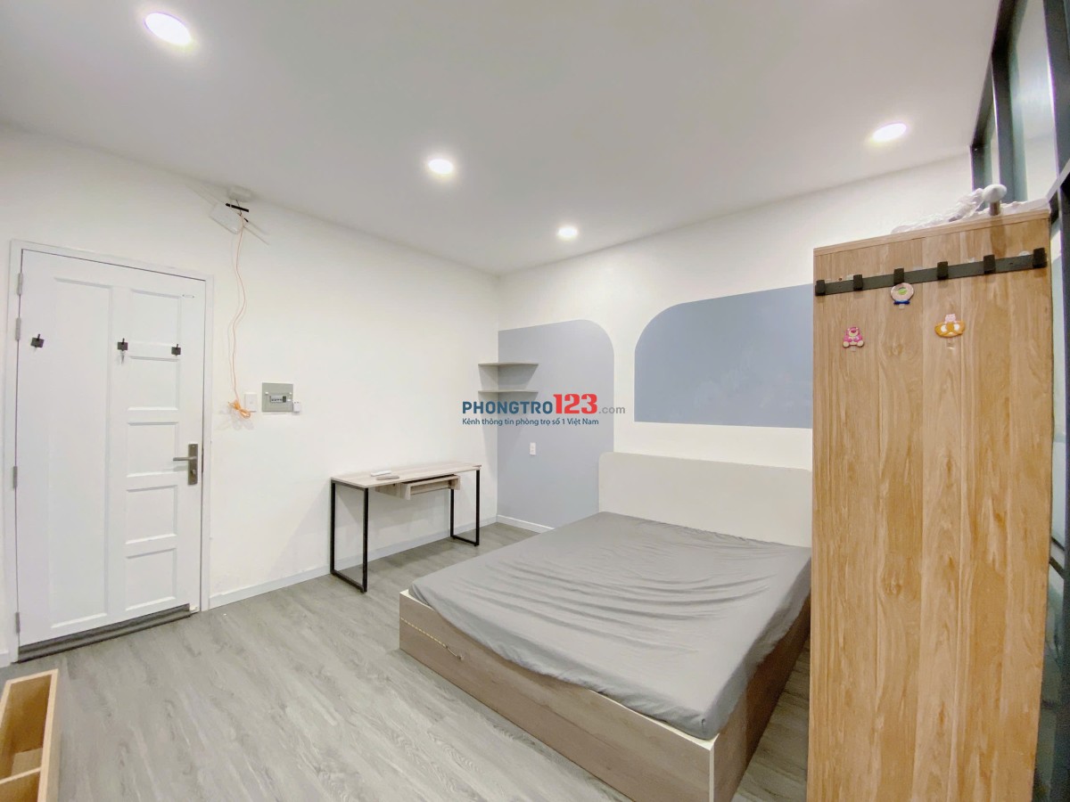 CĂN HỘ FULL NỘI THẤT, TÁCH BẾP, CỬA SỔ LỚN THOÁNG MÁT TẠI NGUYỄN GIA TRÍ (D2), BÌNH THẠNH, SÁT ĐH NG