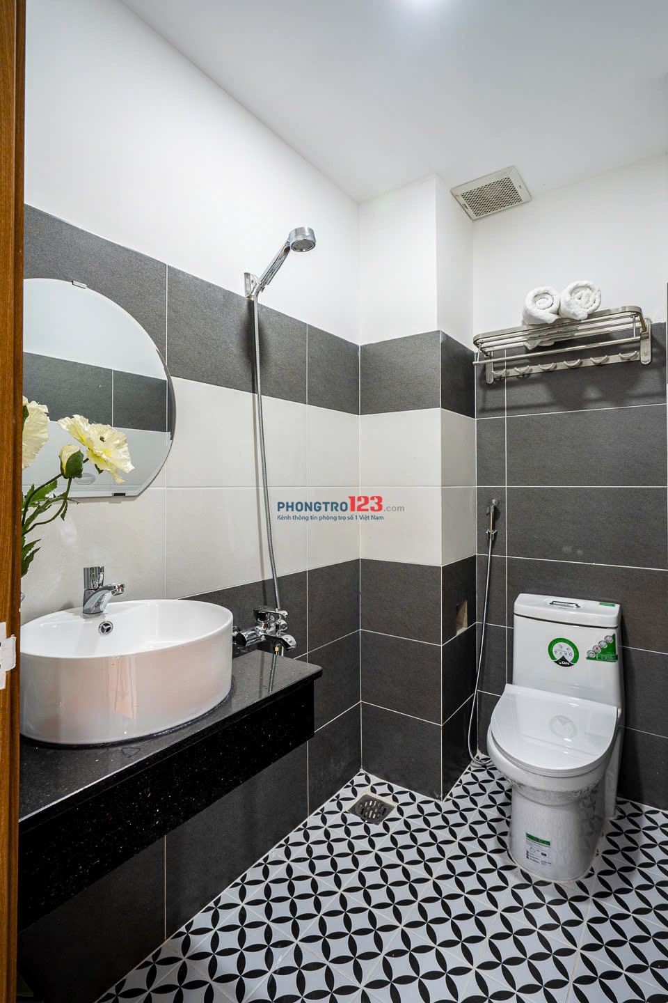 CHO THUÊ PHÒNG CÓ CỬA SỔ LỚN FULL NỘI THẤT GỖ ĐƯỜNG ĐINH BỘ LĨNH QUẬN BÌNH THẠNH SÁT QUẬN 1