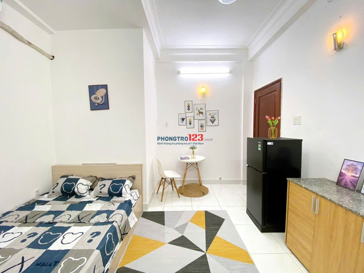 PHÒNG MỚI THOÁNG MÁT NGAY QUỐC LỘ 13 KẾ BÊN BÊN XE MIỀN ĐÔNG CŨ