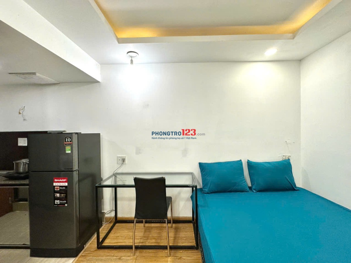 PHÒNG CAO CẤP BAN CÔNG GẦN ĐH SƯ PHẠM QUẬN 5, GIÁ HẤP DẪN