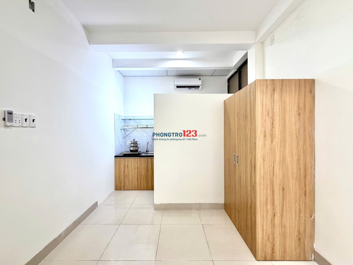 Phòng tiện nghi có cửa sổ - Bùi Đình Túy gần Học Viện Cán Bộ