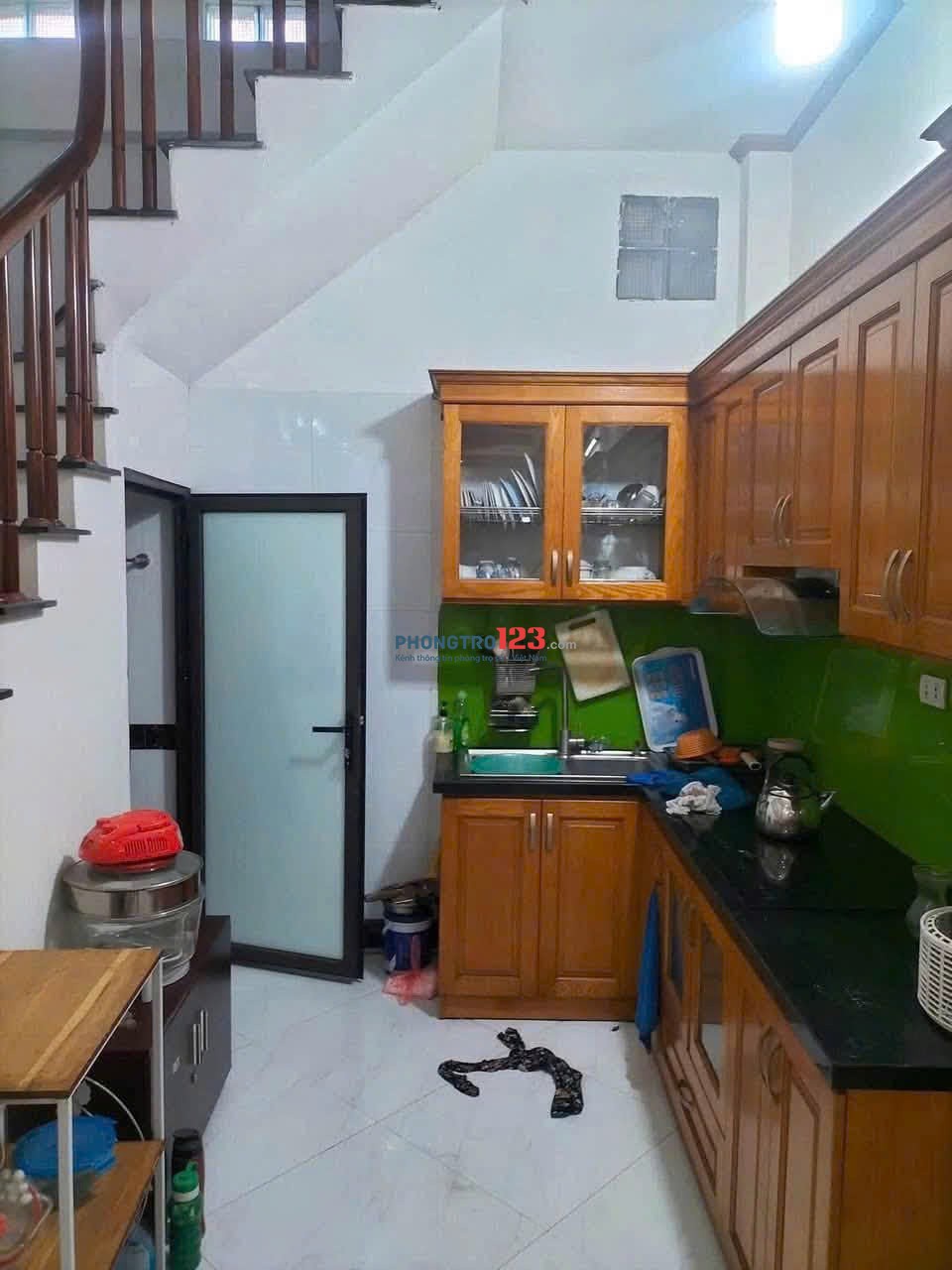 Nhà riêng Phan Xích Long (94.9m2) 2PN, 2WC, Full nội thất, giá 14.5 tr/th