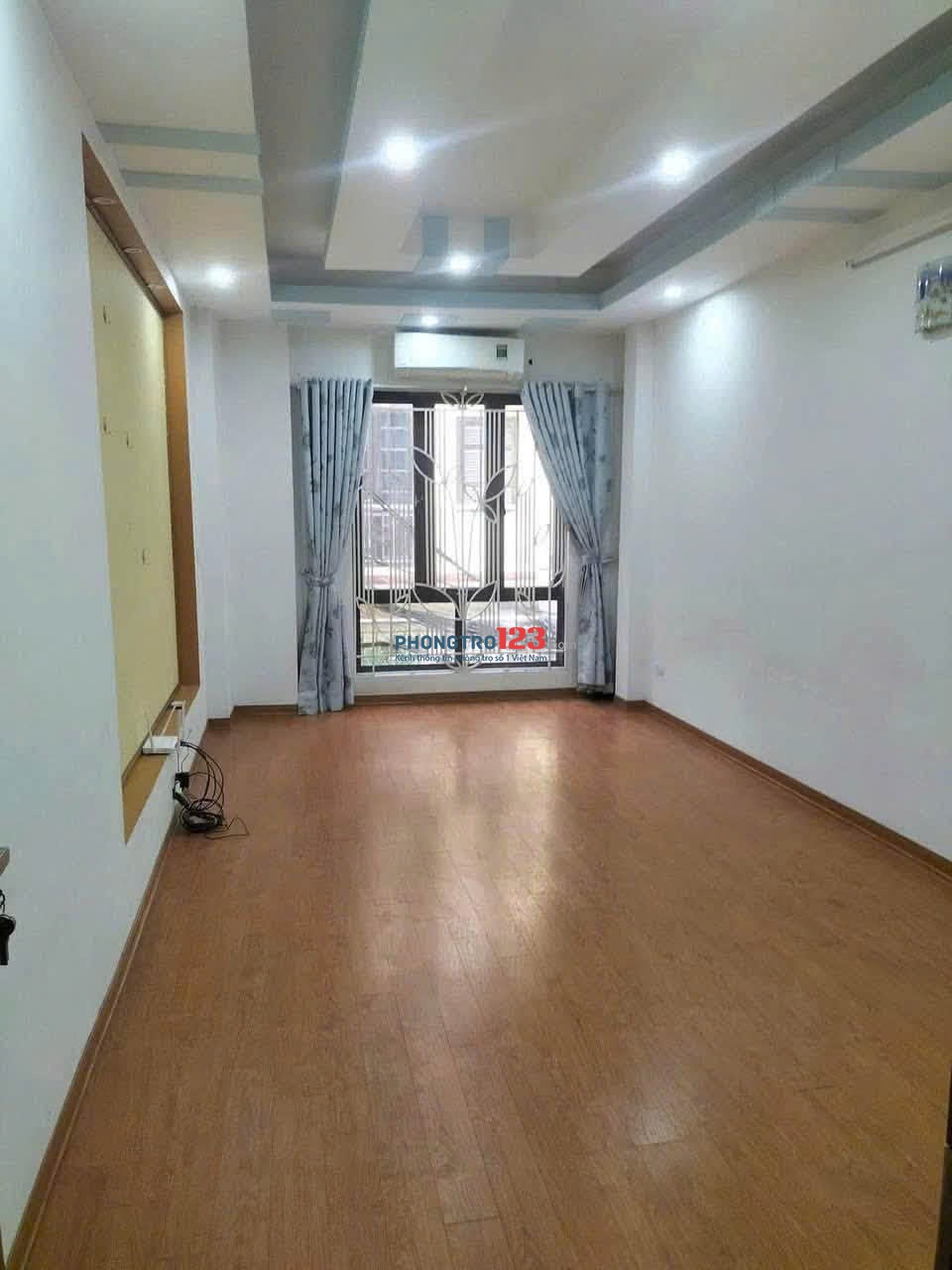 Nhà riêng Phan Xích Long (94.9m2) 2PN, 2WC, Full nội thất, giá 14.5 tr/th
