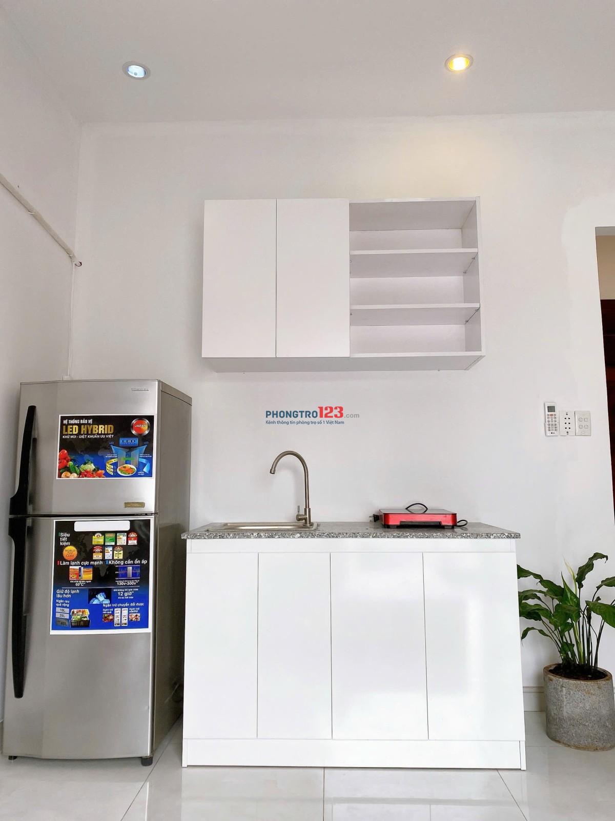 Cho thuê phòng ban công thoáng, full nội thất–gần Đại học HUTECH, UEF -Nguyễn Văn Thương Bình Thanh