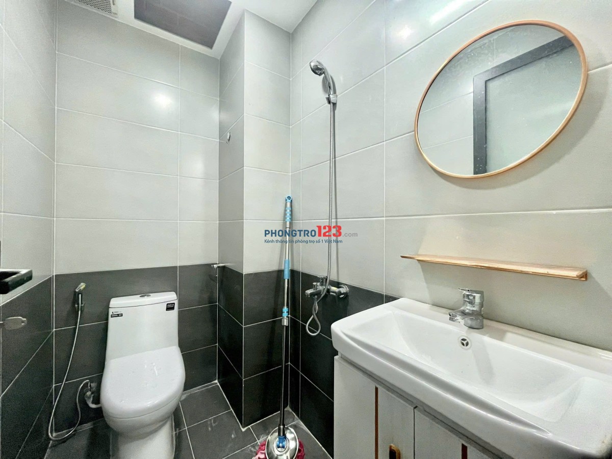 PHÒNG CÓ CỬA SỔ KÍNH LỚN THOÁNG MÁT FULL NỘI THẤT ĐƯỜNG LÊ VĂN SỸ QUẬN PHÚ NHUẬN, SÁT QUẬN 3, QUẬN 1