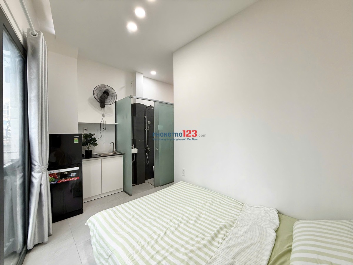 CHO THUÊ PHÒNG CÓ BAN CÔNG RỘNG THOÁNG MÁT FULL NỘI THẤT ĐƯỜNG NGUYỄN ĐÌNH CHIỂU QUẬN 3, SÁT QUẬN 1