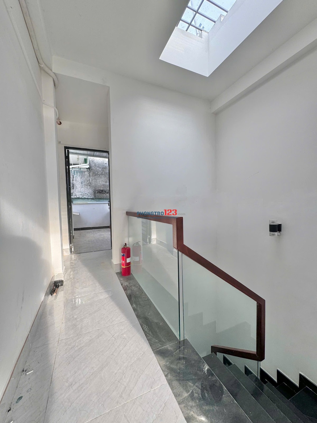 Phòng cho thuê 35m2 1PN gần Ngã Tư Bảy Hiền ngay ĐH Văn Hiến chợ Tân Bình đầy đủ tiện nghi