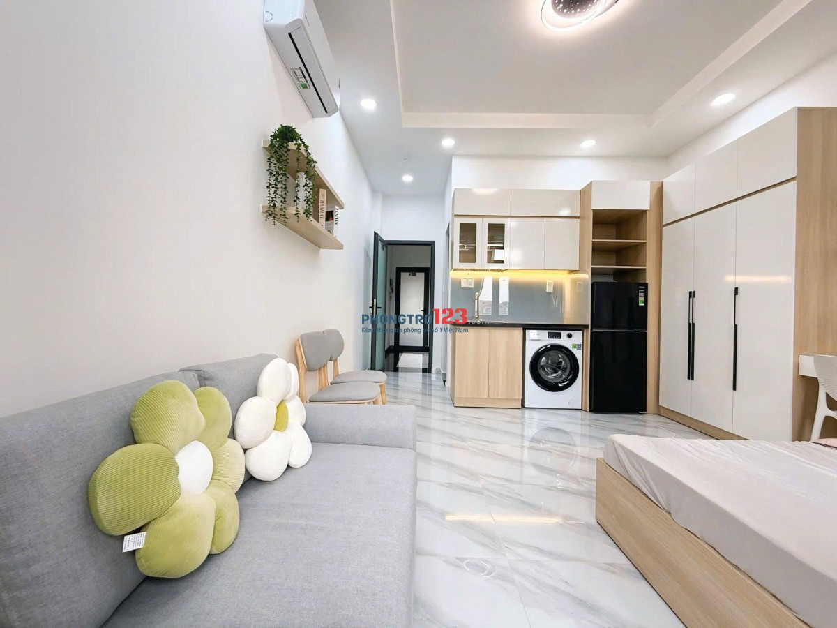 PHÒNG BAN CÔNG MỚI XÂY ĐƯỜNG HÒA BÌNH GIAO TÔ HIỆU FULL TIỆN NGHI