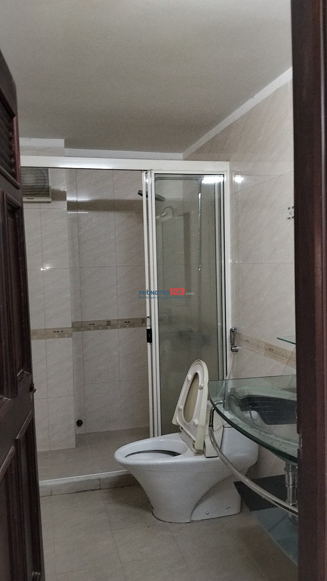 CHDV, CÓ NỘI THẤT BAN CÔNG RỘNG, CỬA SỔ LỚN ĐÓN GIÓ TRỜI, KHÔNG NGẬP NƯỚC, XUNG QUANH NHIỀU TIỆN ÍCH