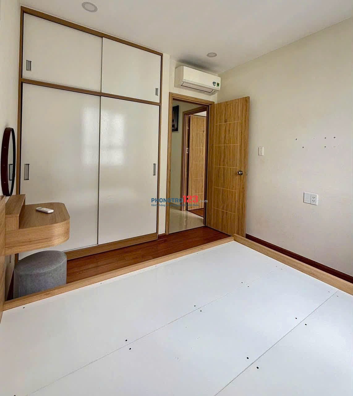 Chung cư Phúc Yên-sẵn nội thất, 86m2, 2PN giá thuê 8 tr/th
