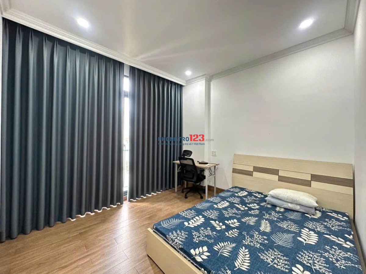 1/Phan Đình Phùng, Phú Nhuận 94m2, 2PN, Sẵn Nội Thất giá 14,5 tr/th