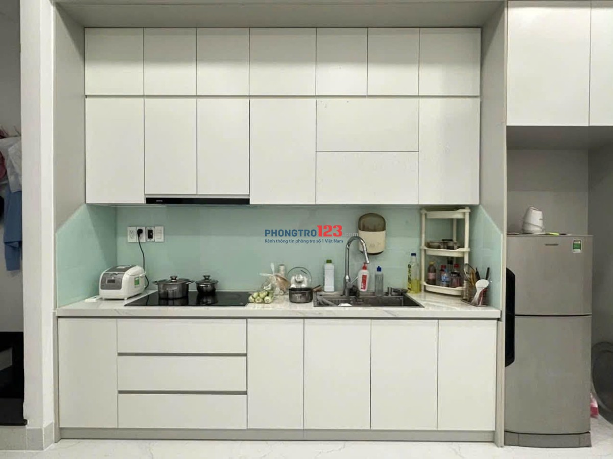 1/Phan Đình Phùng, Phú Nhuận 94m2, 2PN, Sẵn Nội Thất giá 14,5 tr/th