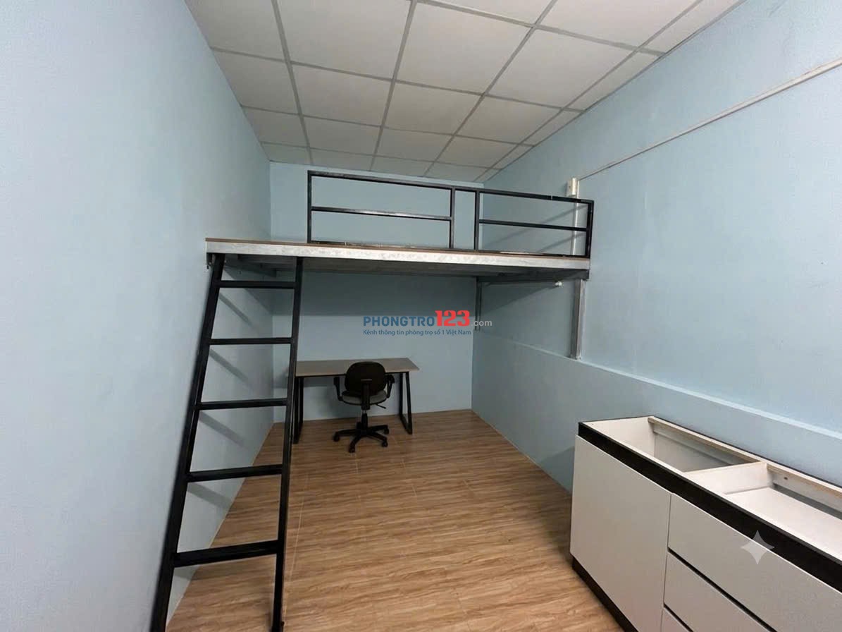 Cho thuê phòng gác, Gần sân bay - Hồng Hà, Tân Bình