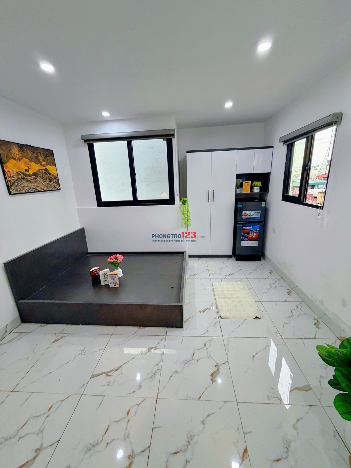 5Tr8 – Phòng CCMN 242 Đường Láng(Ở ngay – Thang máy – View chung cư thoáng đẹp)