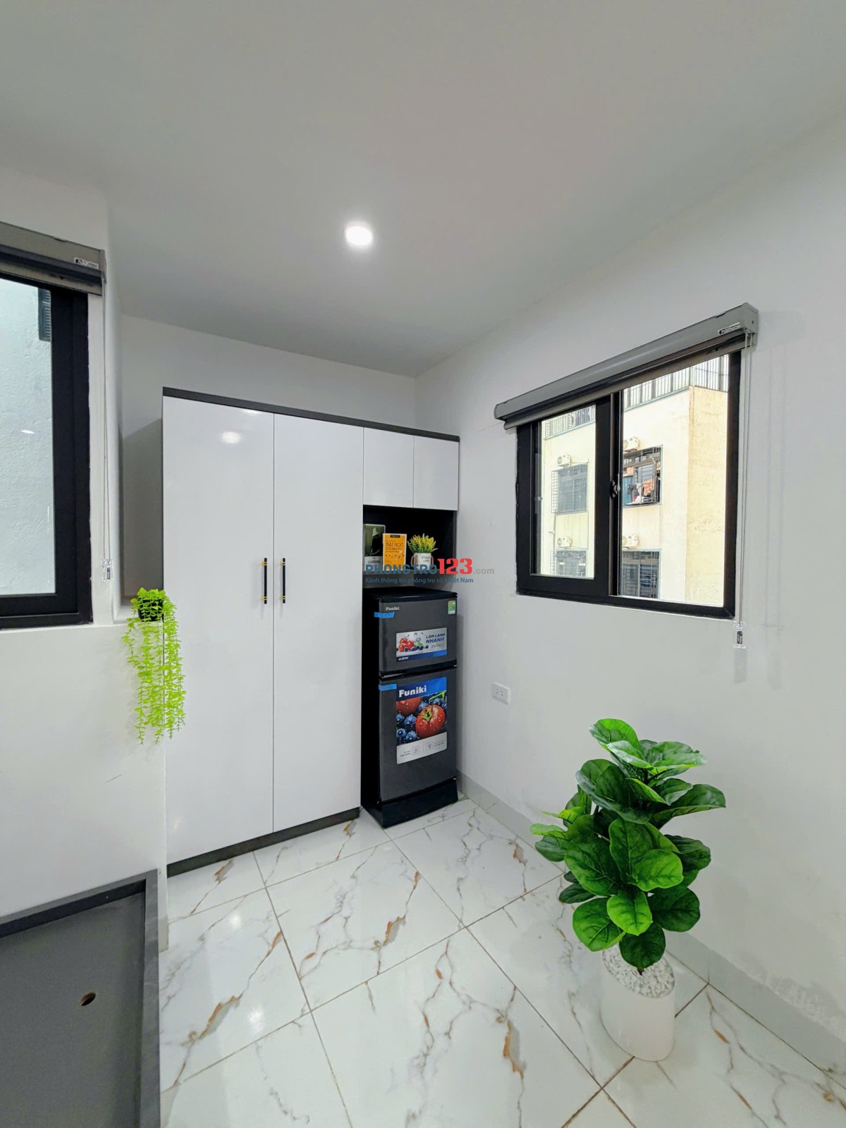 5Tr8 – Phòng CCMN 242 Đường Láng(Ở ngay – Thang máy – View chung cư thoáng đẹp)
