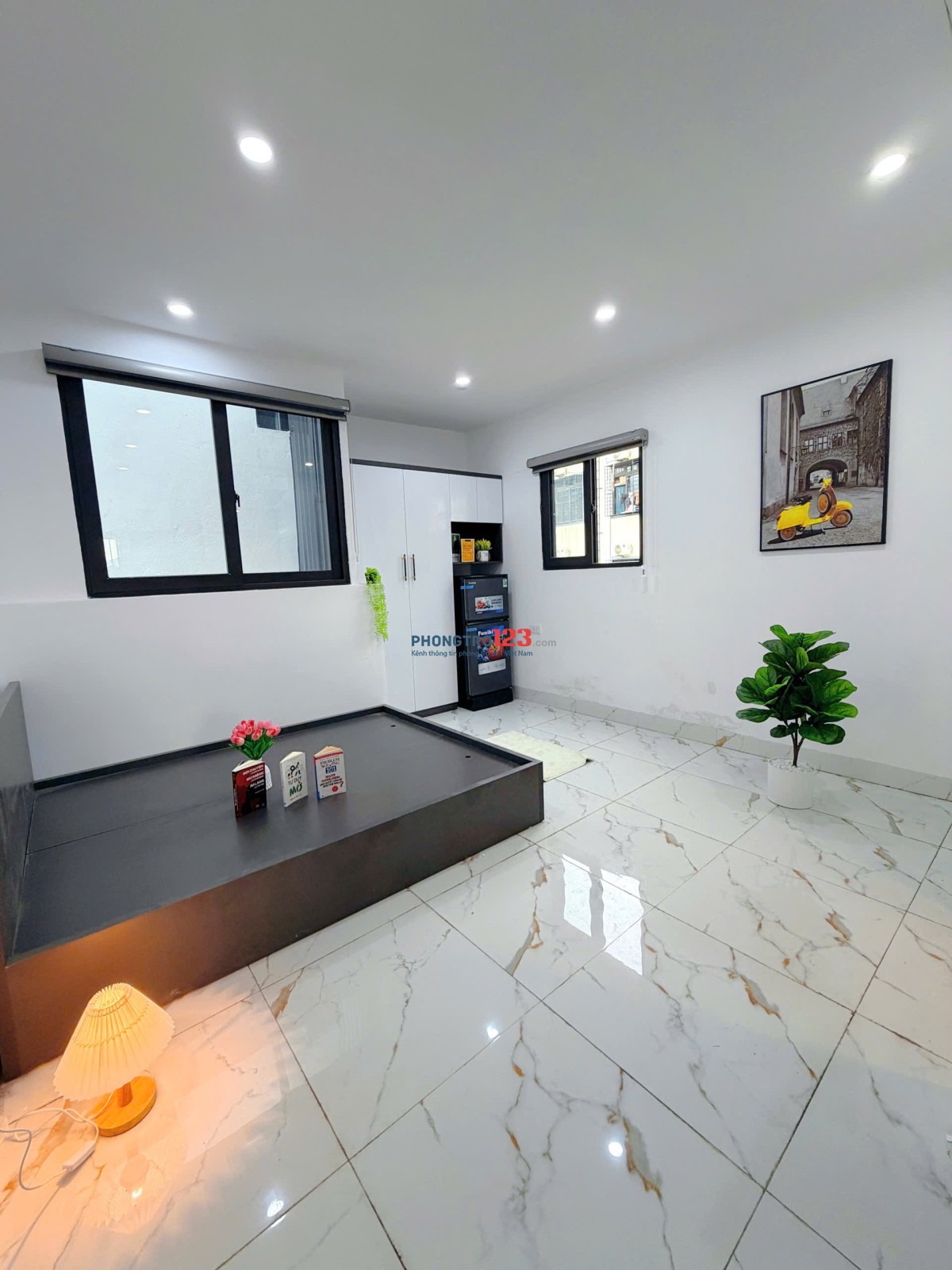 5Tr8 – Phòng CCMN 242 Đường Láng(Ở ngay – Thang máy – View chung cư thoáng đẹp)