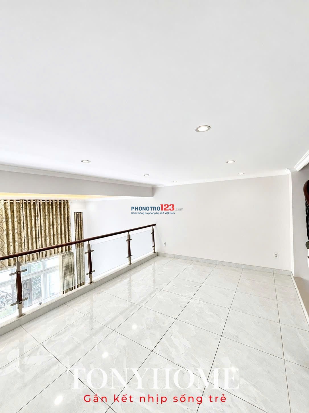 Khai Trương KTX CAO CẤP RỘNG - BAN CÔNG & CỬA SỔ - BAO CP - NGAY CÔNG VIÊN GIA ĐỊNH