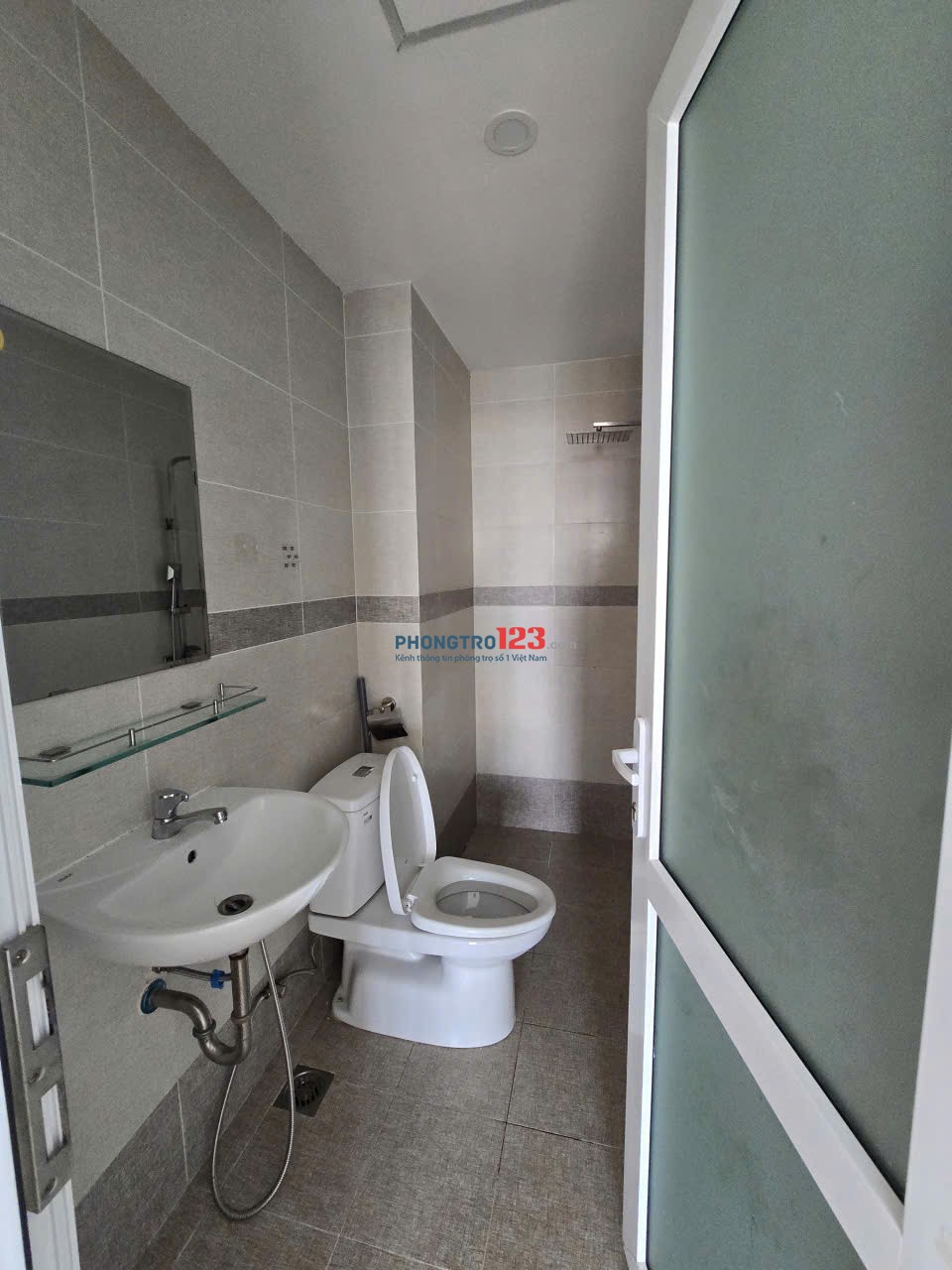 Cho thuê Phúc Yên-3PN, kO nội thất, giá 8 tr/th nhận nhà liền 86m2
