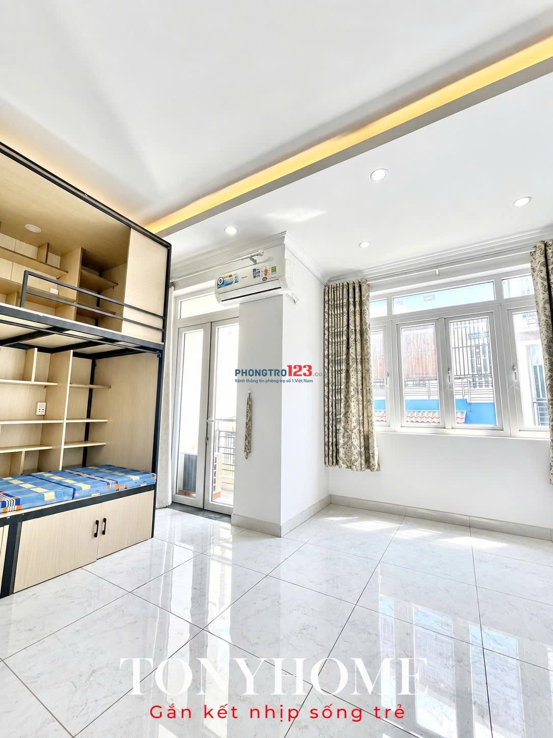 Khai Trương KTX CAO CẤP RỘNG - BAN CÔNG & CỬA SỔ - BAO CP - NGAY CÔNG VIÊN GIA ĐỊNH