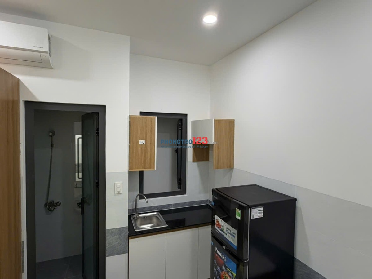 Studio Full Nội Thất, Mới Đẹp 100%, Ngay Phan Huy Ích, Dọn Vào Là Ở