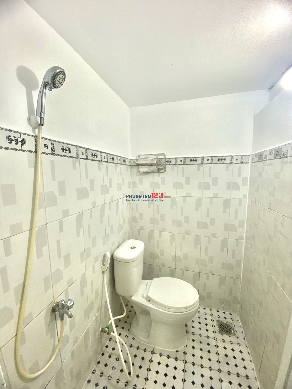 Phòng trọ 3tr2 hẻm 666 Lê Trọng Tấn gần đh công thương và aeon tân phú