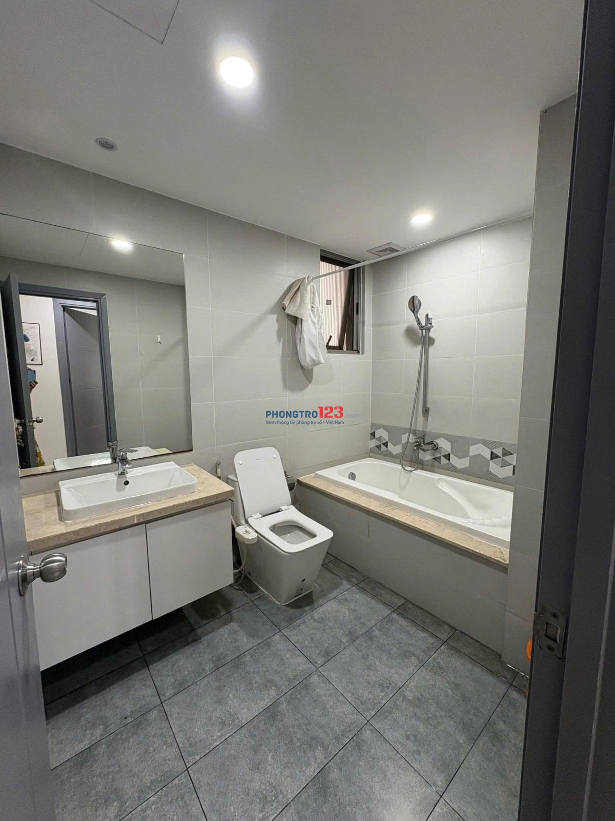 The Manor 2-Bình Thạnh, giá thuê 17 tr/th 78m2, 2PN Sẵn nội thất.