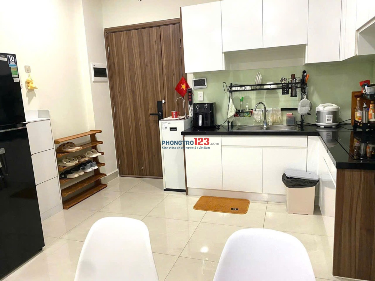 Chung cư Reverside 90, Nguyễn Hữu Cảnh, BT: 2p ngủ, NTCB, 13tr/tháng