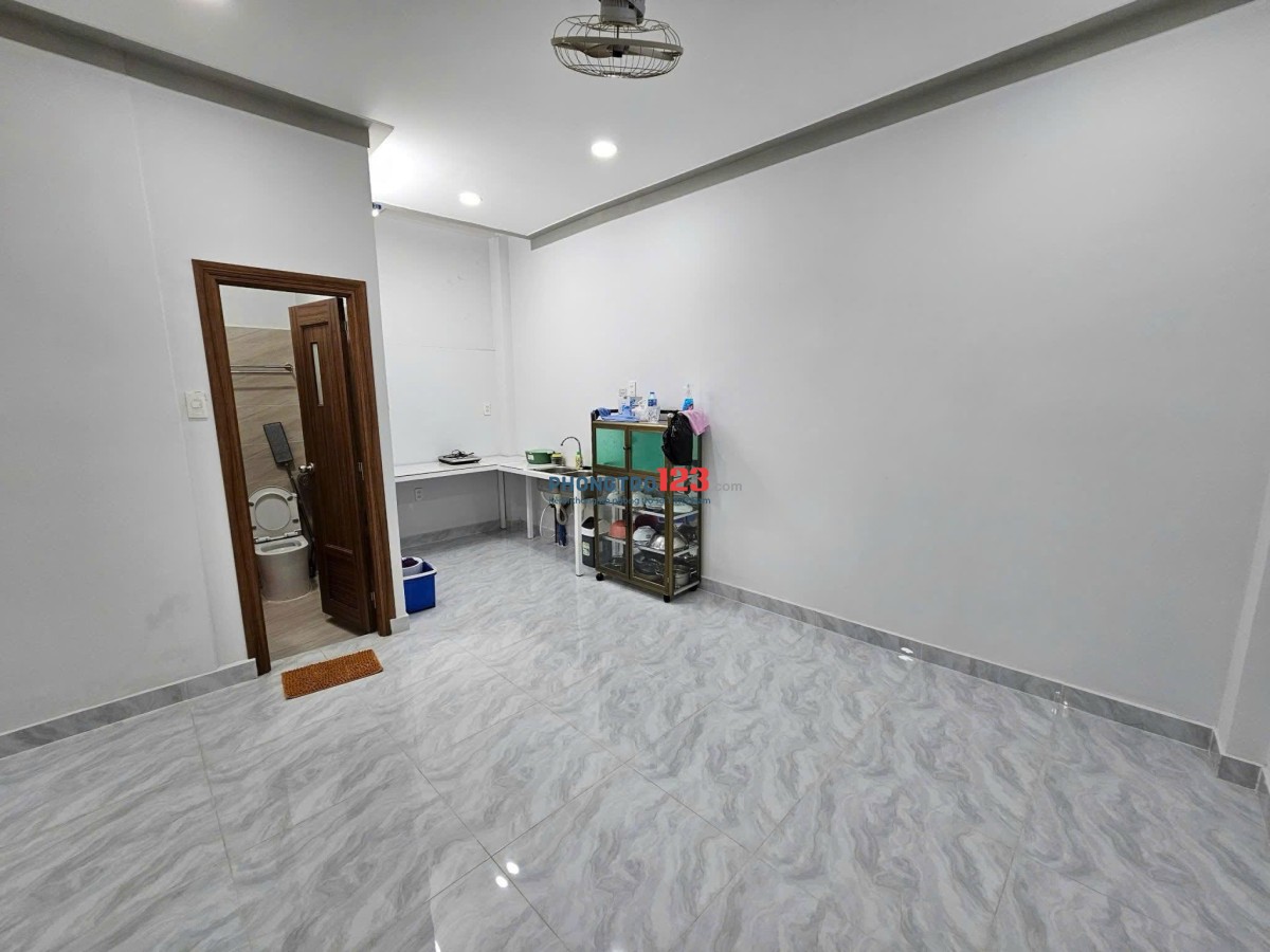 Nhà Riêng 1/ Phan Đình Phùng giá 14 trệu/th 2PN-Săn Nội Thất-93m2
