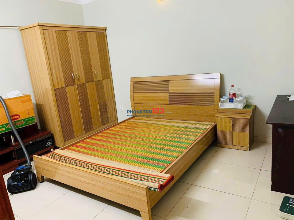 Chung cư Nguyễn Siêu, Q1: 65m2, 2p ngủ, có nội thất, 13triệu