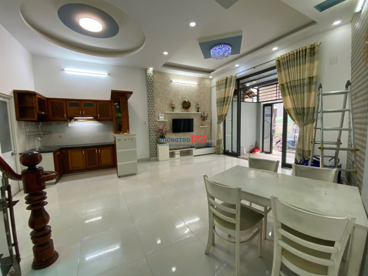 Cho thuê nhà nguyên căn, DTSD 80m2, 1 trệt, 1 lầu, 2PN, 3WC
