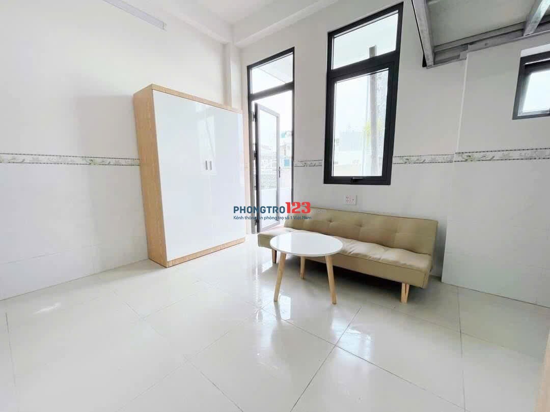 Cho thuê phòng có gác, ban công Bình Thạnh gần ngay Ngã tư hàng xanh, sát Q1, Phú Nhuận ở 2-3 người