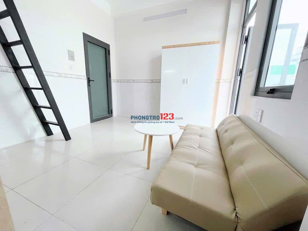 Cho thuê phòng có gác, ban công Bình Thạnh gần ngay Ngã tư hàng xanh, sát Q1, Phú Nhuận ở 2-3 người