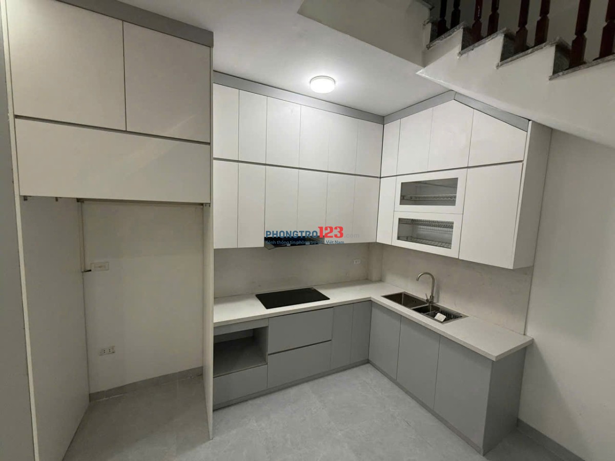 NHÀ NGUYÊN CĂN PHỐ TRẠM - 5 TẦNG 3 NGỦ - FULL ĐỒ - 10 TRIỆU