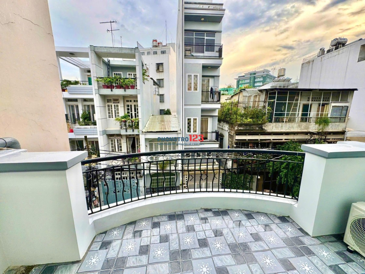 CHO THUÊ CĂN HỘ BAN CÔNG SIÊU RỘNG, MÁY GIẶT RIÊNG TẠI NGUYỄN KIỆM , PHÚ NHUẬN GẦN SÂN BAY TÂN NHẤT