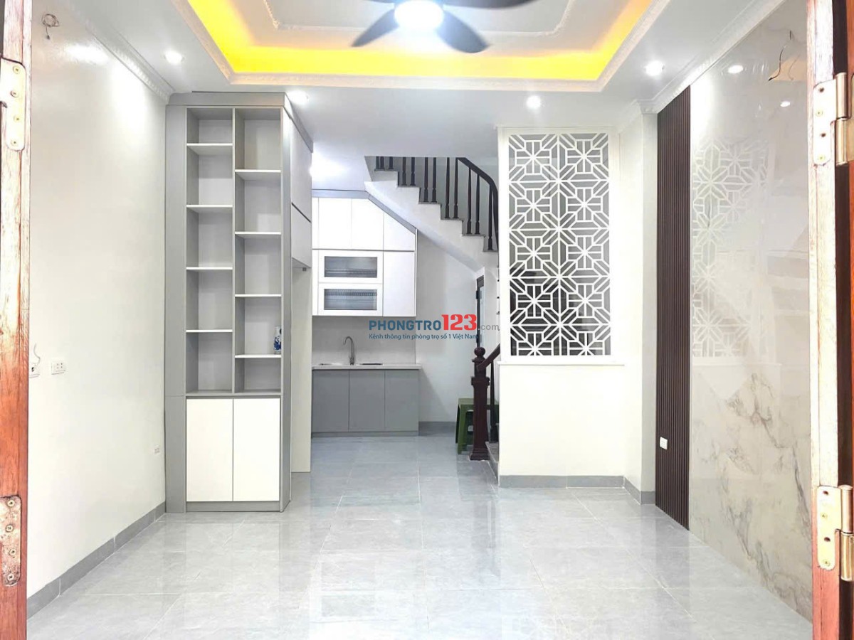 NHÀ NGUYÊN CĂN PHỐ TRẠM - 5 TẦNG 3 NGỦ - FULL ĐỒ - 10 TRIỆU