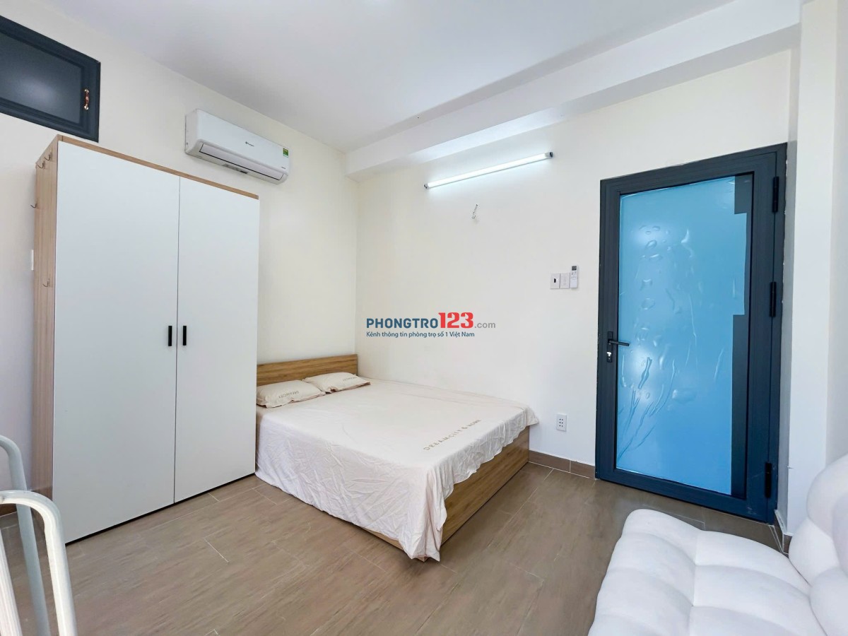 PHÒNG CÓ BAN CÔNG CỬA SỔ LỚN THOÁNG FULL NỘI THẤT CÔ BẮC PHÚ NHUẬN, SÁT BÌNH THẠNH, QUẬN 1, QUẬN 3