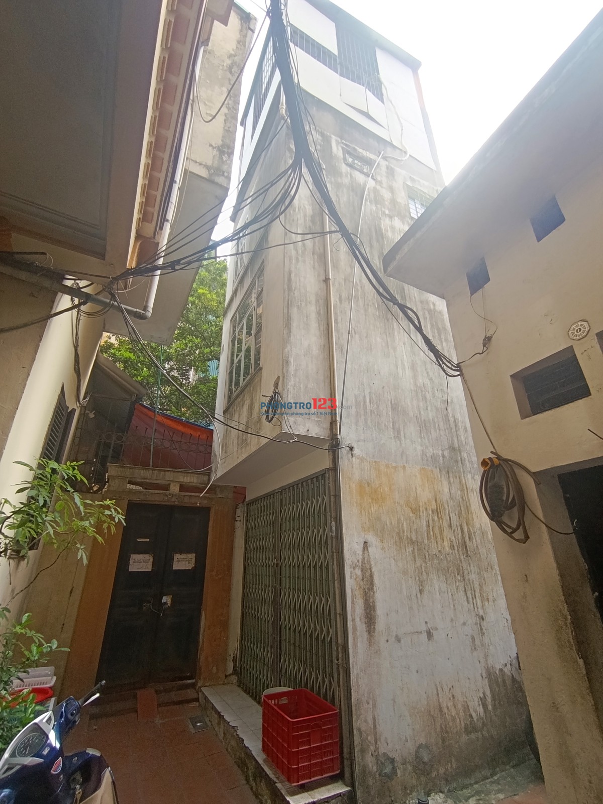 Cho thuê nhà nguyên căn 4 tầng ngõ 51 Thợ Nhuộm, Cửa Nam - Đủ đồ, giá 3.5 tr/tháng