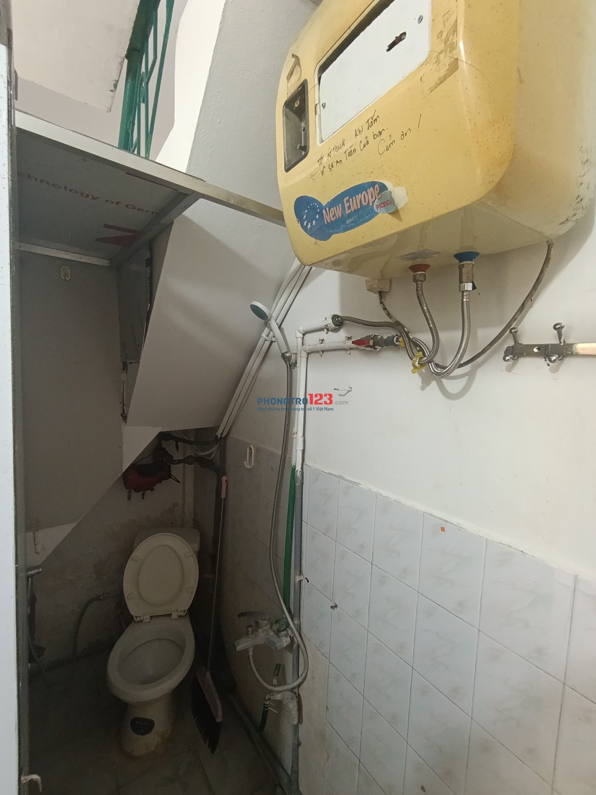Cho thuê nhà nguyên căn 4 tầng ngõ 51 Thợ Nhuộm, Cửa Nam - Đủ đồ, giá 3.5 tr/tháng