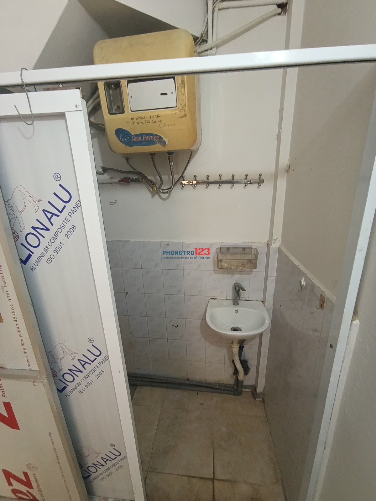 Cho thuê nhà nguyên căn 4 tầng ngõ 51 Thợ Nhuộm, Cửa Nam - Đủ đồ, giá 3.5 tr/tháng