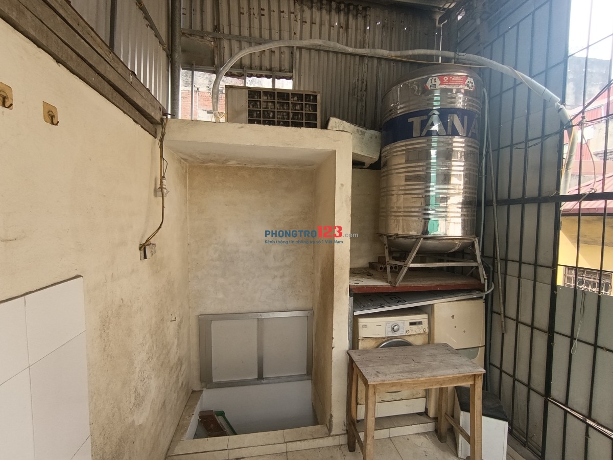 Cho thuê nhà nguyên căn 4 tầng ngõ 51 Thợ Nhuộm, Cửa Nam - Đủ đồ, giá 3.5 tr/tháng