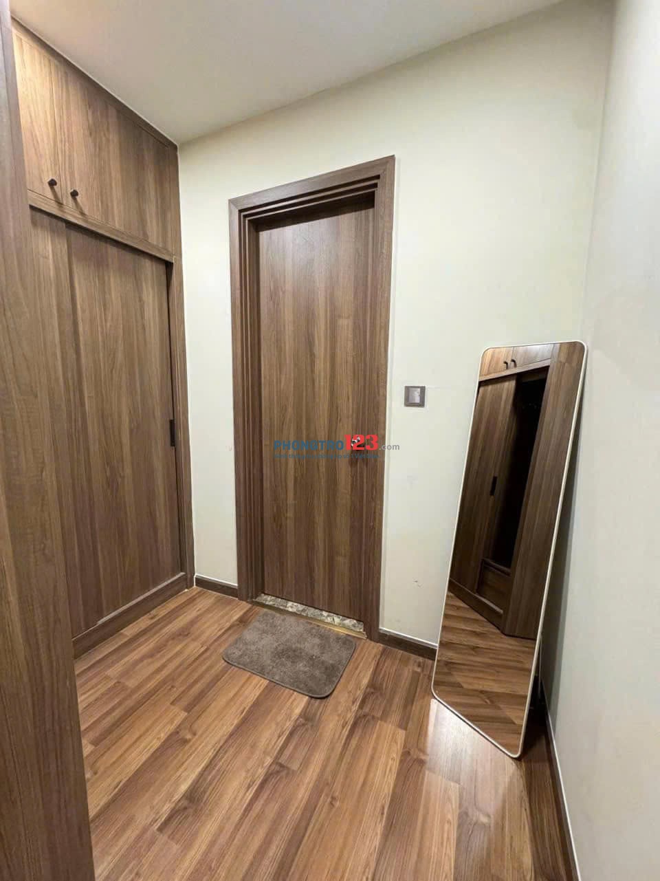 C/c Moscow Tower- Tham Lương : Căn 3p, nội thất cao cấp giá 12tr/tháng